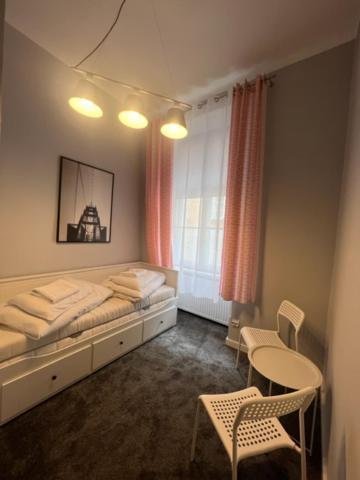 Hostel Plac Kolegiacki Poznan Exterior photo